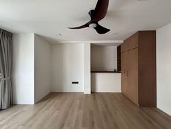 Sims Avenue (D14), Shop House #603652881